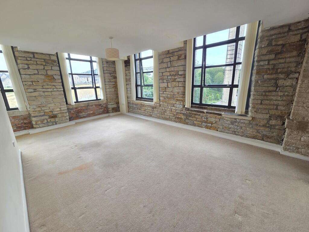 Apartment in Huddersfield - View 2