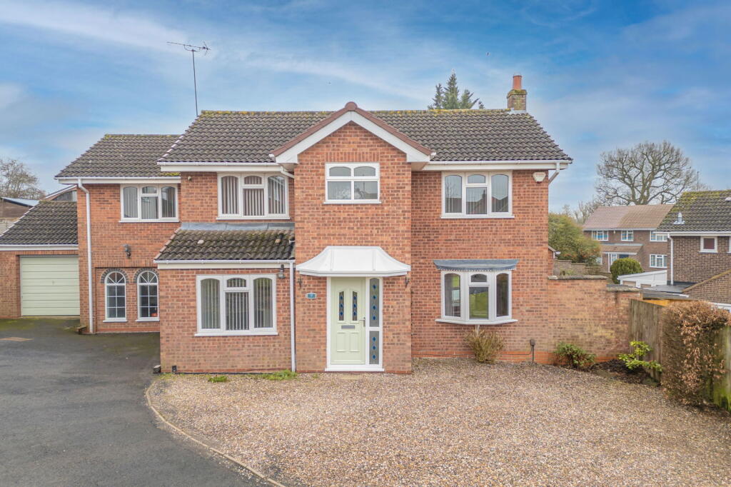 Main image of property: Chandlers Close, Redditch, B97 5HU