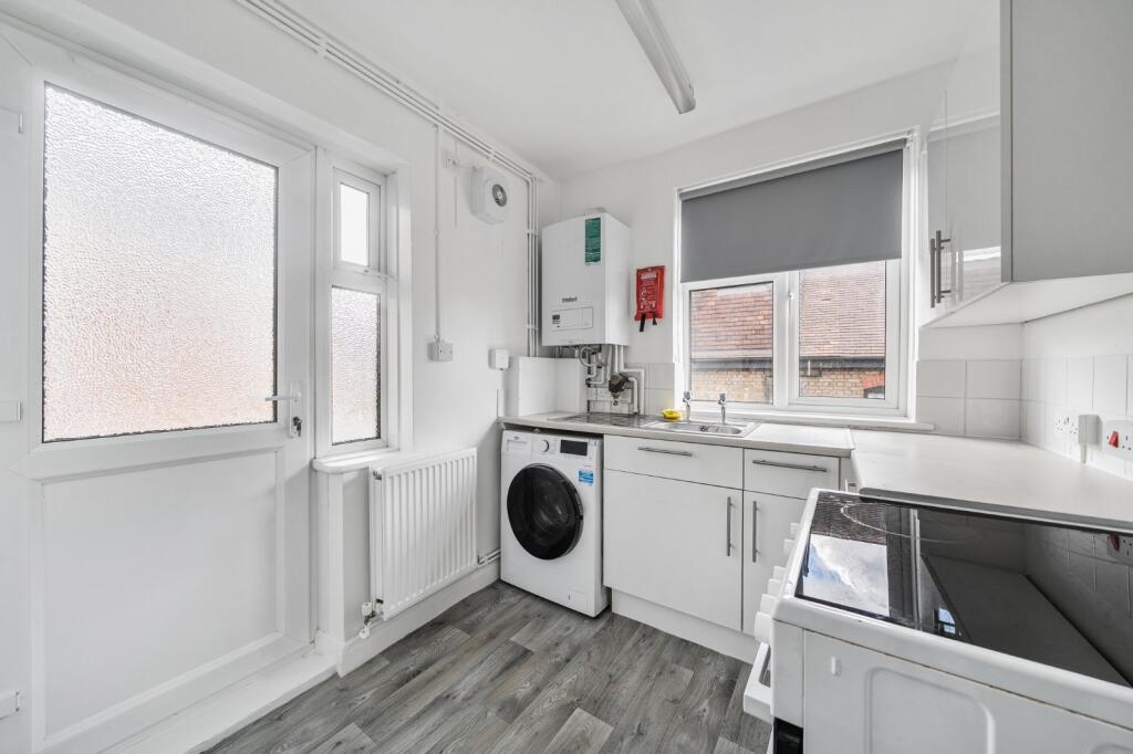 Montague Road, Wimbledon, London, SW19 - View 3