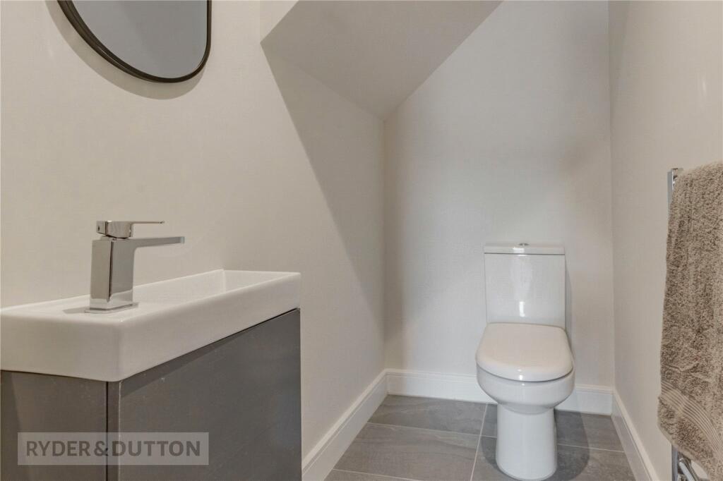 House in Kirklees, West Yorkshire - View 5