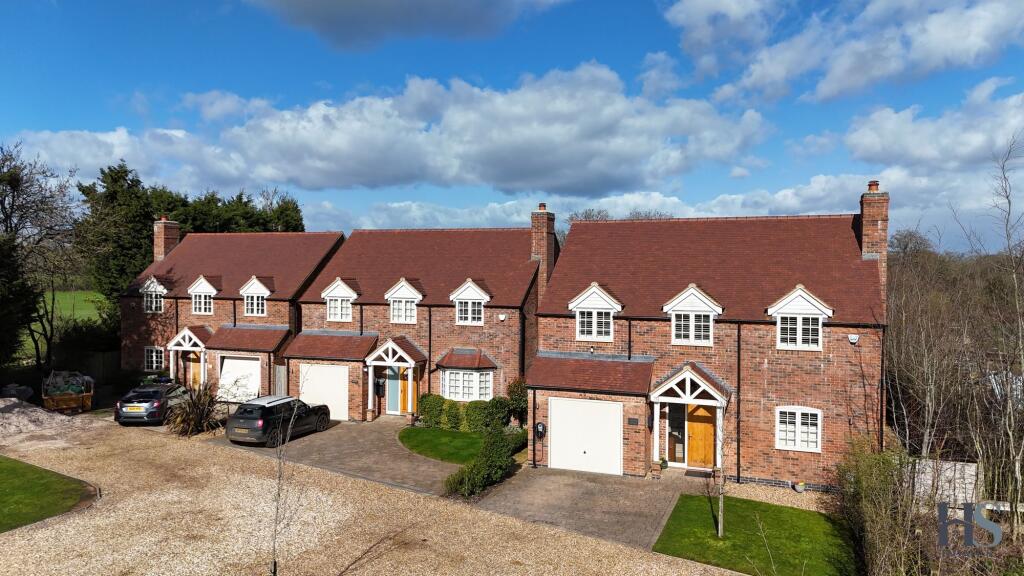 Main image of property: Cut Throat Lane, Hockley Heath, B94