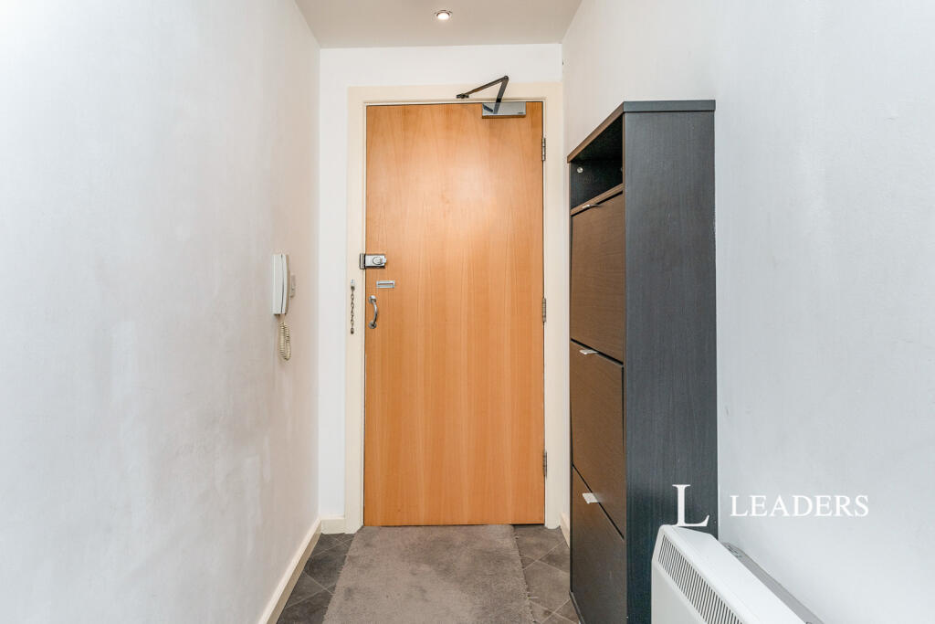 Apartment in Chester - View 5