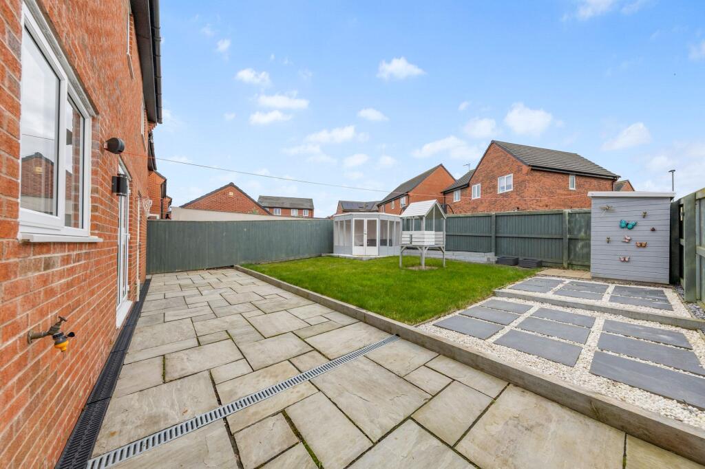 Grayling Close, Newton-Le-Willows, WA12 photo 4
