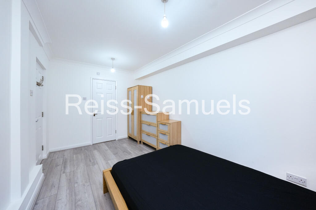 5 bedroom town house for rent