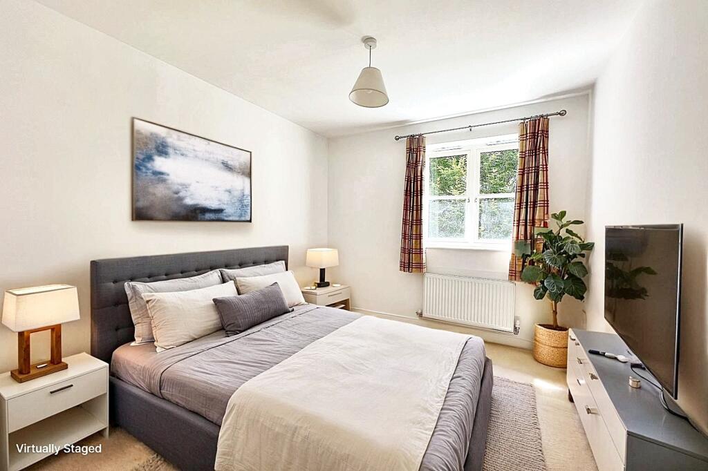 Stretton Close, Penn, HP10 photo 3