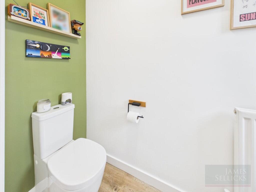 House in Harborough, Great Glen - View 5