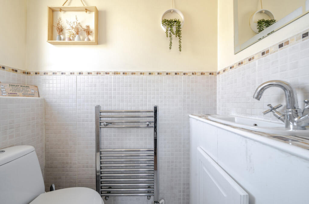 House in Fareham, Heathfield - More