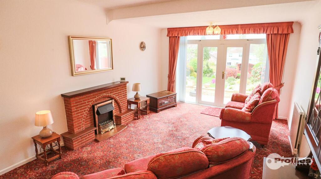 House in Hinckley and Bosworth, Lash Hill, Burbage - View 5