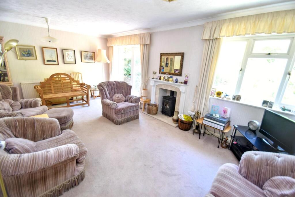 House in Wealden, East Dean and Friston - More