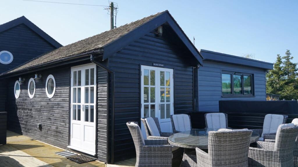 Main image of property: Wargrave Road, Henley-on-Thames, Berkshire, RG9