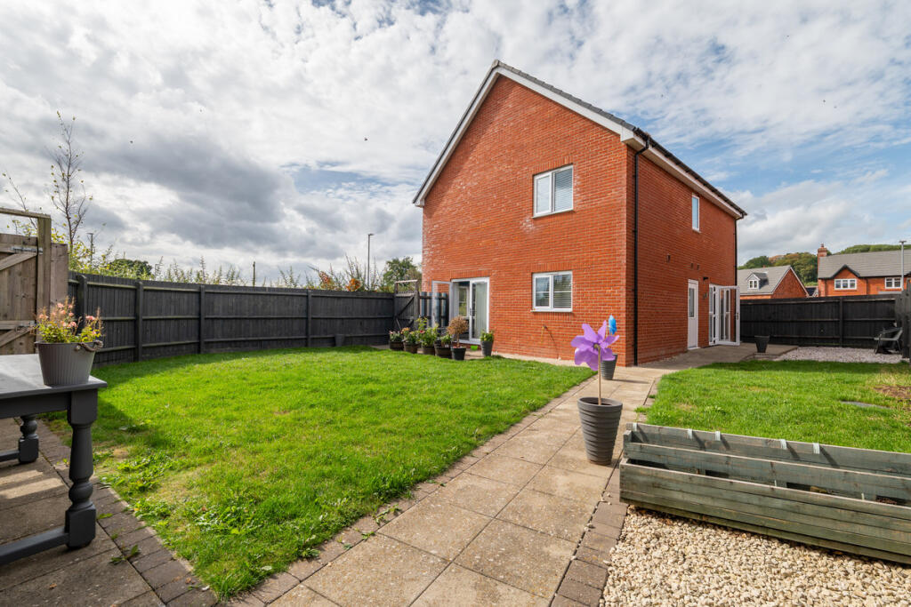 House in Burton-on-Trent, Branston - View 5