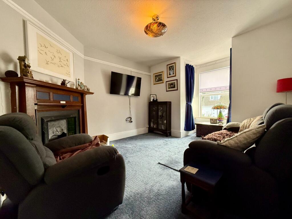 Newlands, 36 Belgrave Road, Fairbourne, LL38 2AZ photo 3