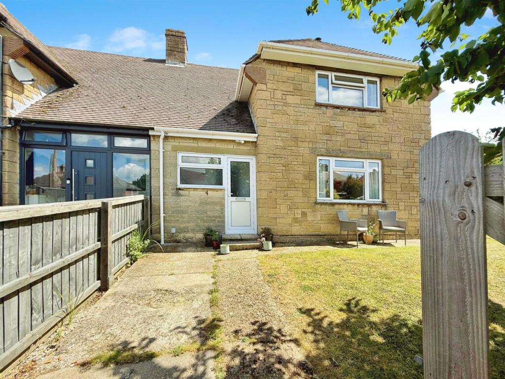3-bed semi-detached on Beatrice Avenue, £280,000