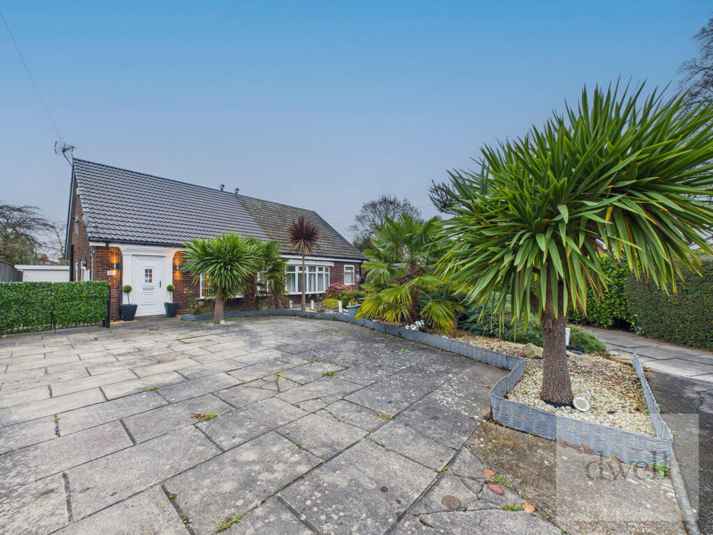 Main image of property: Lyme Chase, Leeds, LS14