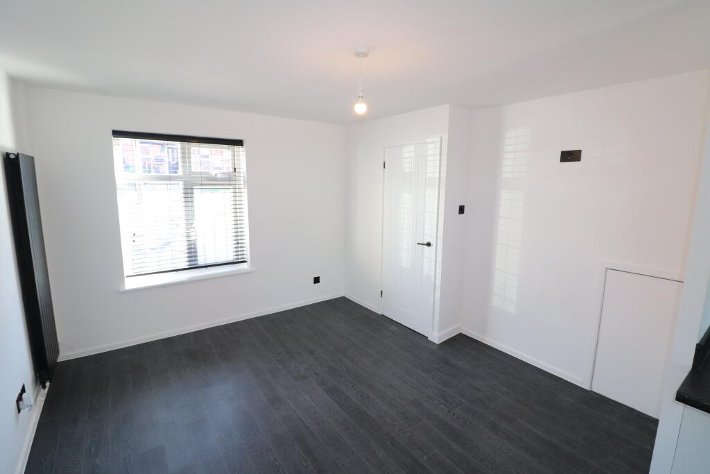 House in Basildon, Billericay - View 4