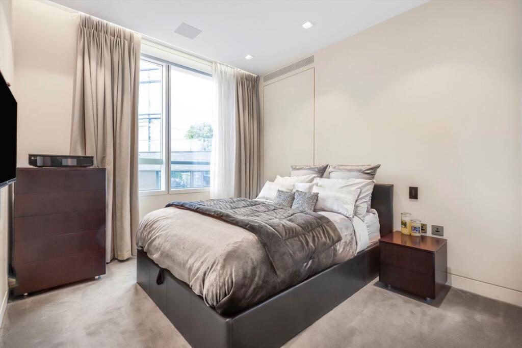 Apartment in London, One Tower Bridge, Old Kent Road - View 4
