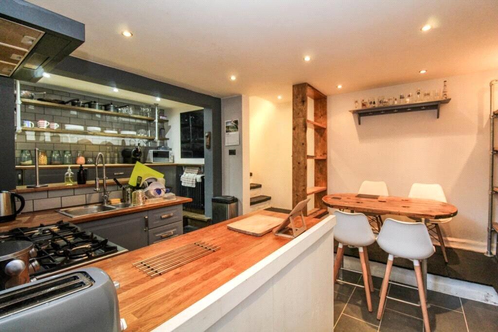 Main image of property: Beechwood Mount, Leeds, West Yorkshire