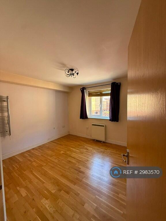 Apartment in Rochester - View 4