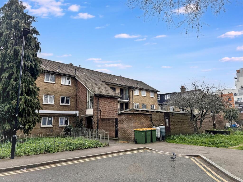Main image of property: Thorogood Gardens, Stratford