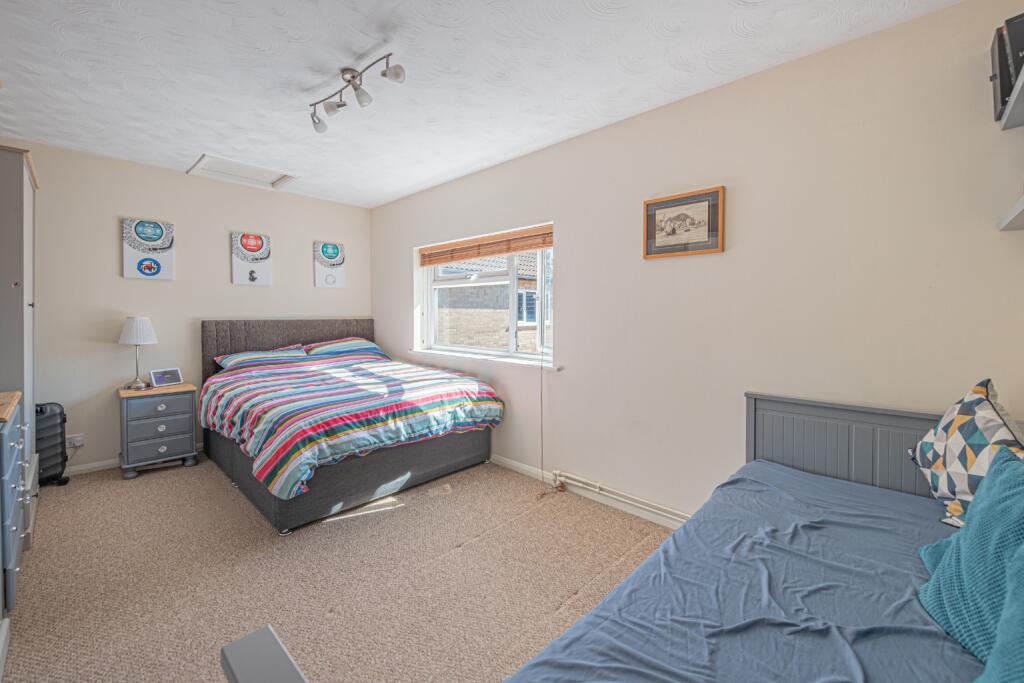 Apartment in St Neots, Eaton Ford - More