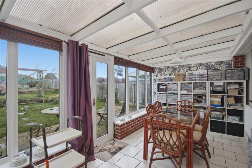 House in North East Derbyshire, Holmgate, Clay Cross - View 5