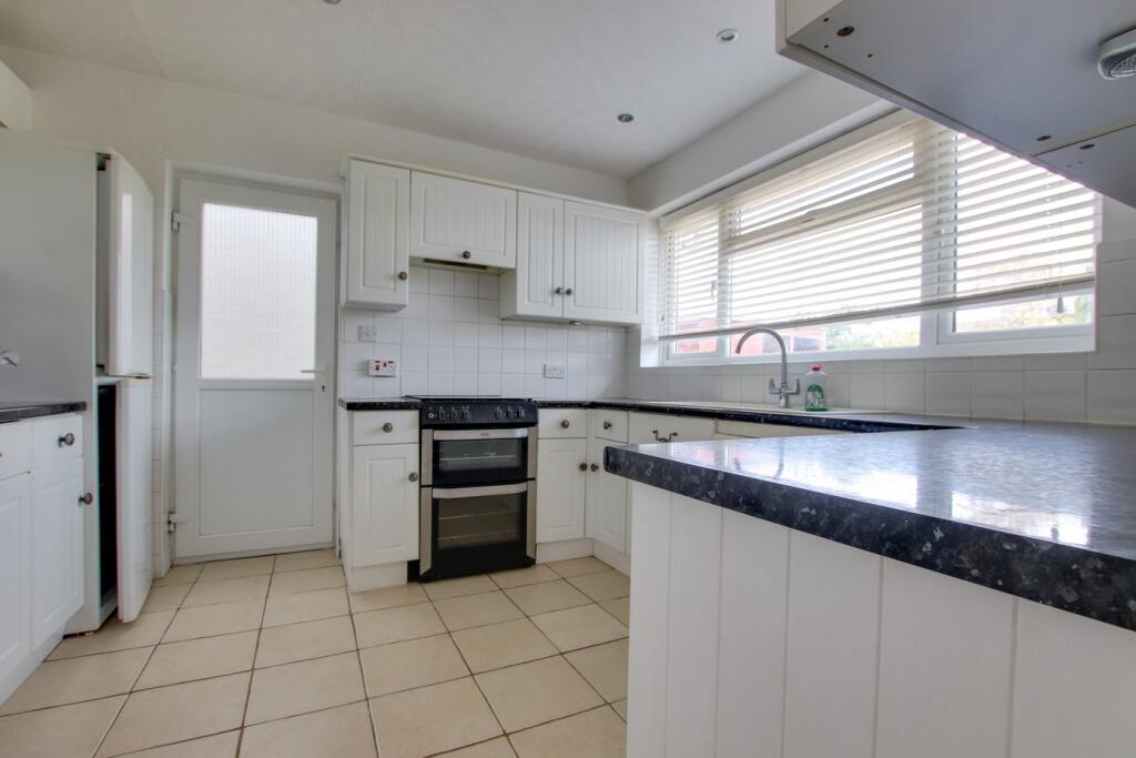 Forest Way, Everton, Lymington, SO41 photo 4