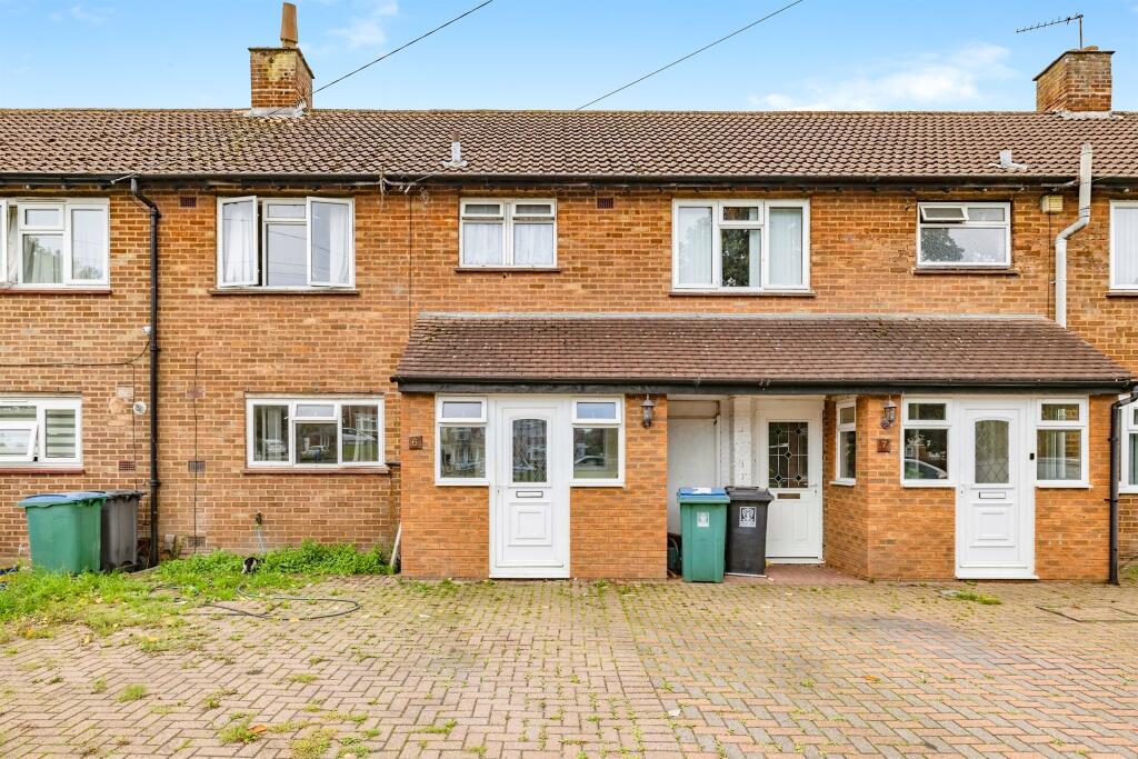 Main image of property: The Roundway, Watford