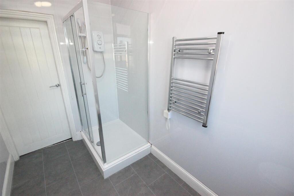 Apartment in Dudley, West Midlands - More