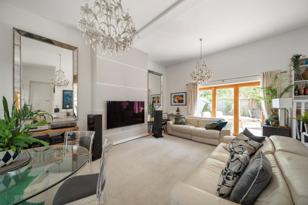 House in Dartford - View 2