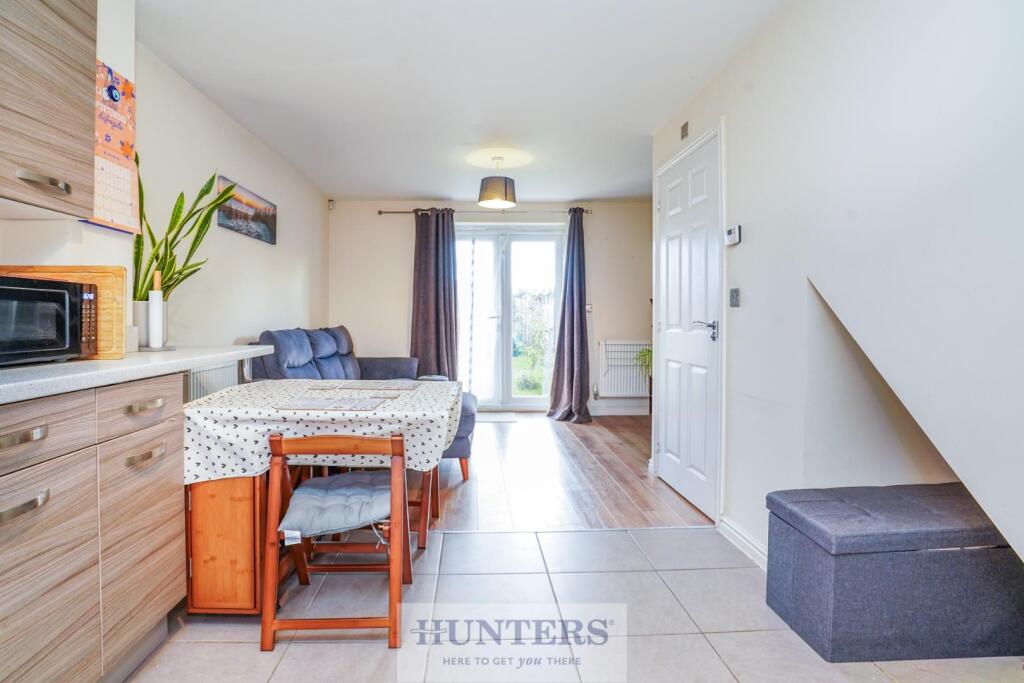 House in Wakefield, Sycamore Gardens, Cutsyke - View 4