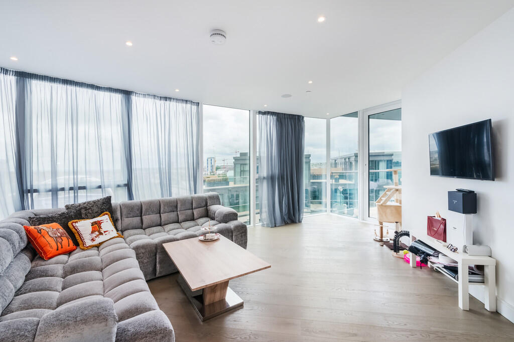 Main image of property: Pinnacle House, Battersea Reach