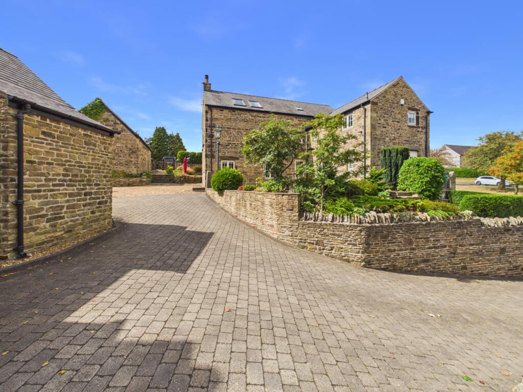 House in North East Derbyshire, Cartledge, Holmesfield - View 2