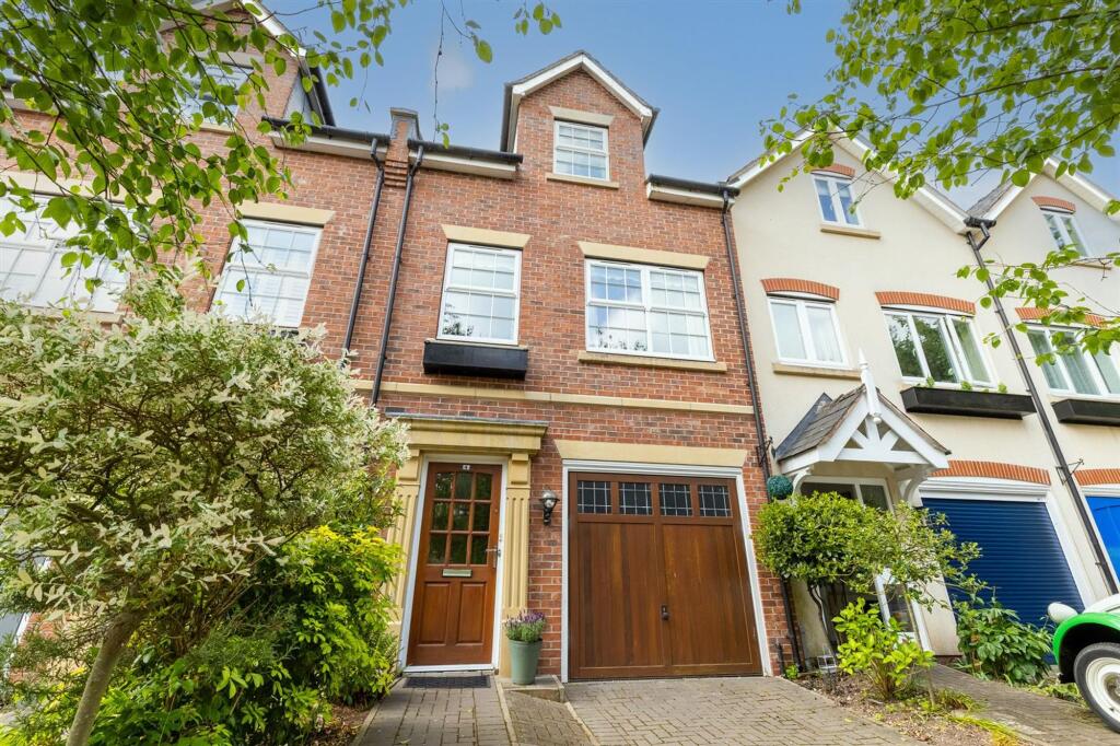 4-bed house on Kingbur Place, Audlem, CW3, £410,000