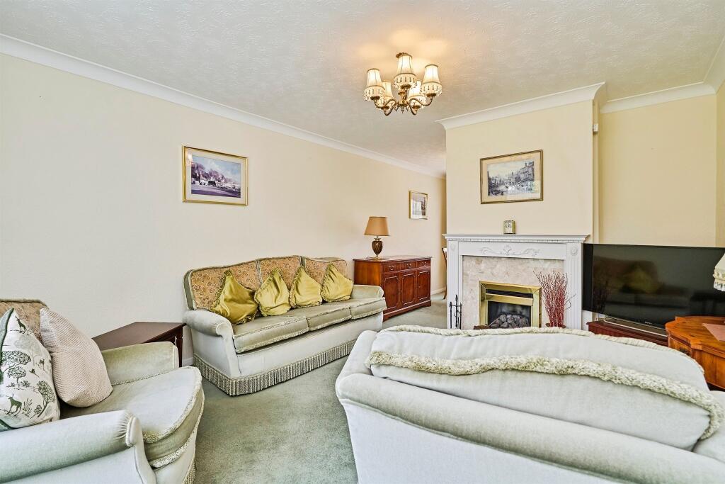 House in Walsall, West Midlands - View 4
