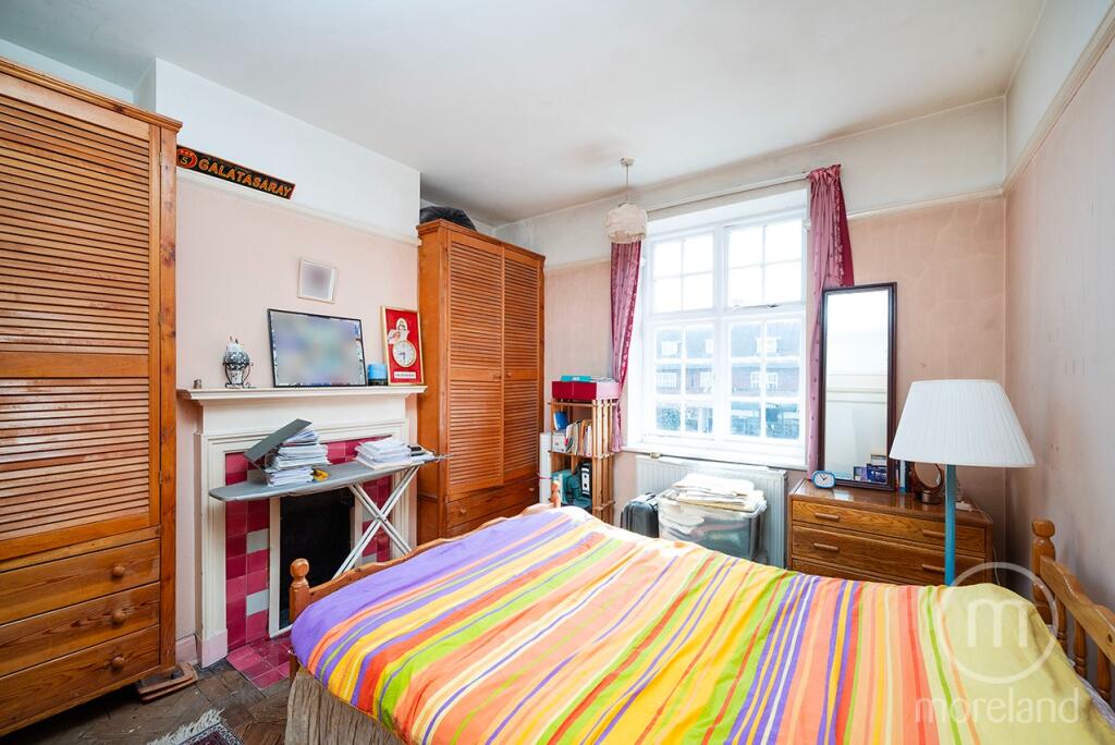 Apartment in London, Hampstead Garden Suburb - More