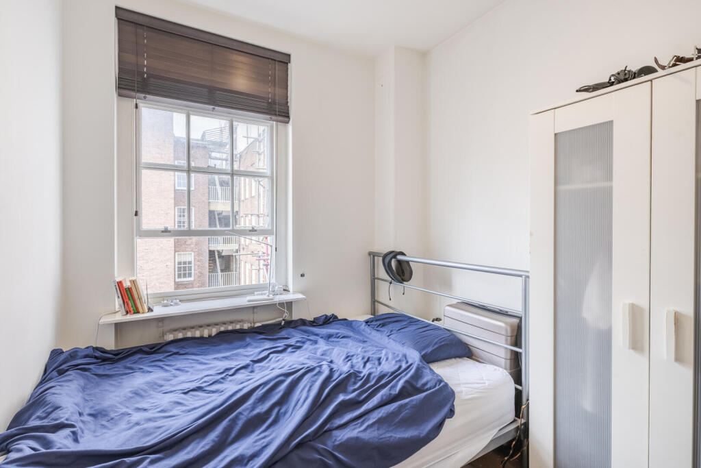 Apartment in London - More