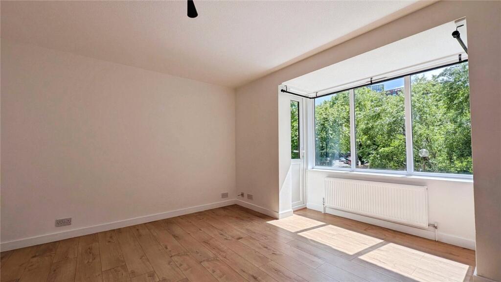 Main image of property: Dingwall Road, Croydon, CR0