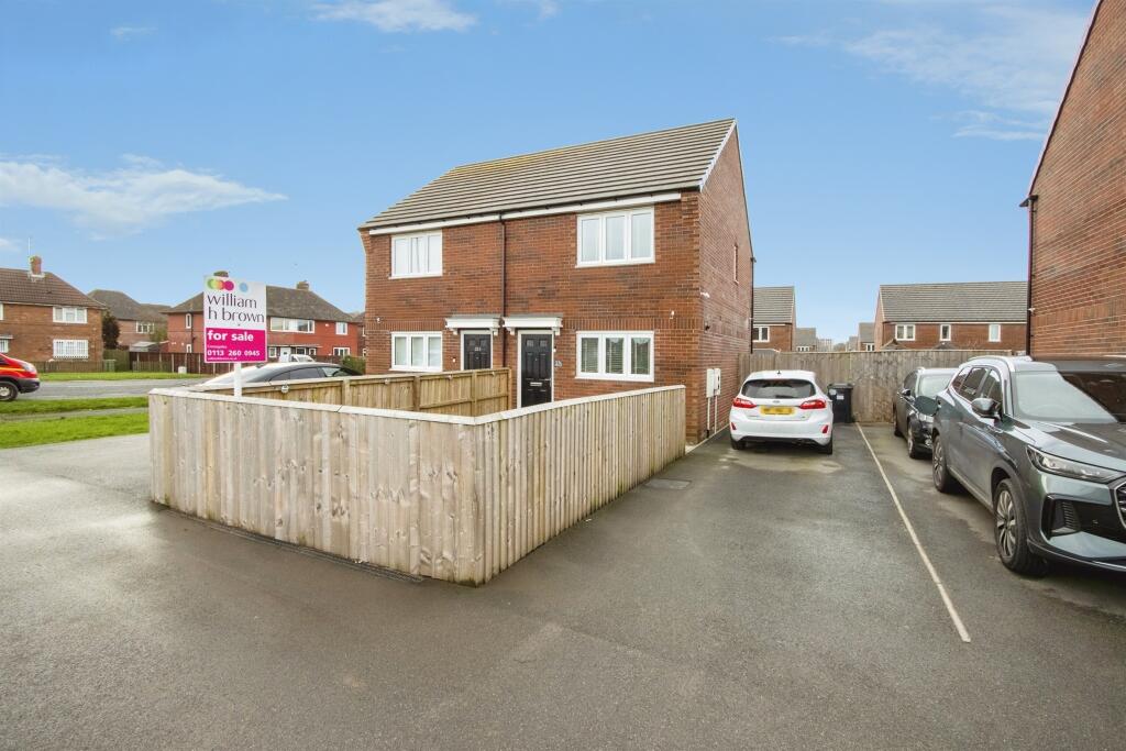 2-bed semi-detached on South Parkway, Seacroft, Leeds, £195,000