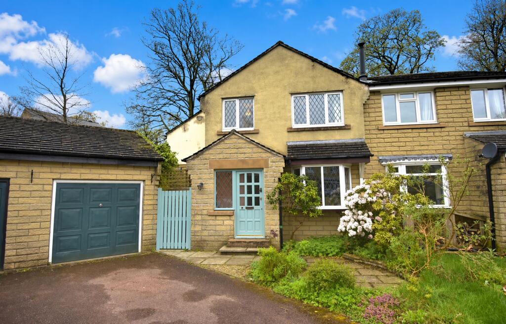 Main image of property: Wood Gardens, Hayfield, SK22
