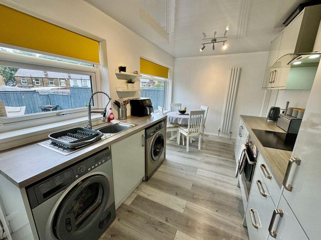 Bowood Road, Elland photo 4