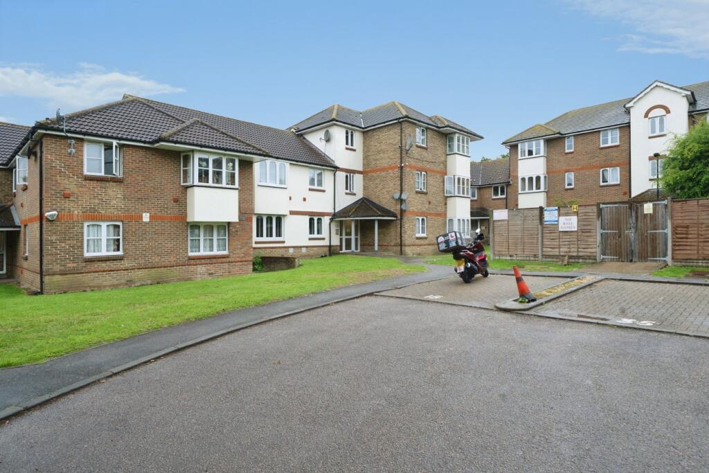 Main image of property: Stirling Grove, Hounslow, TW3