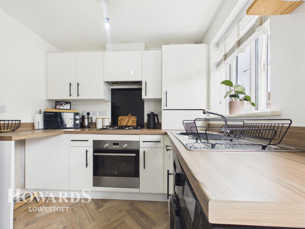 Pritchard Close, Lowestoft - View 6