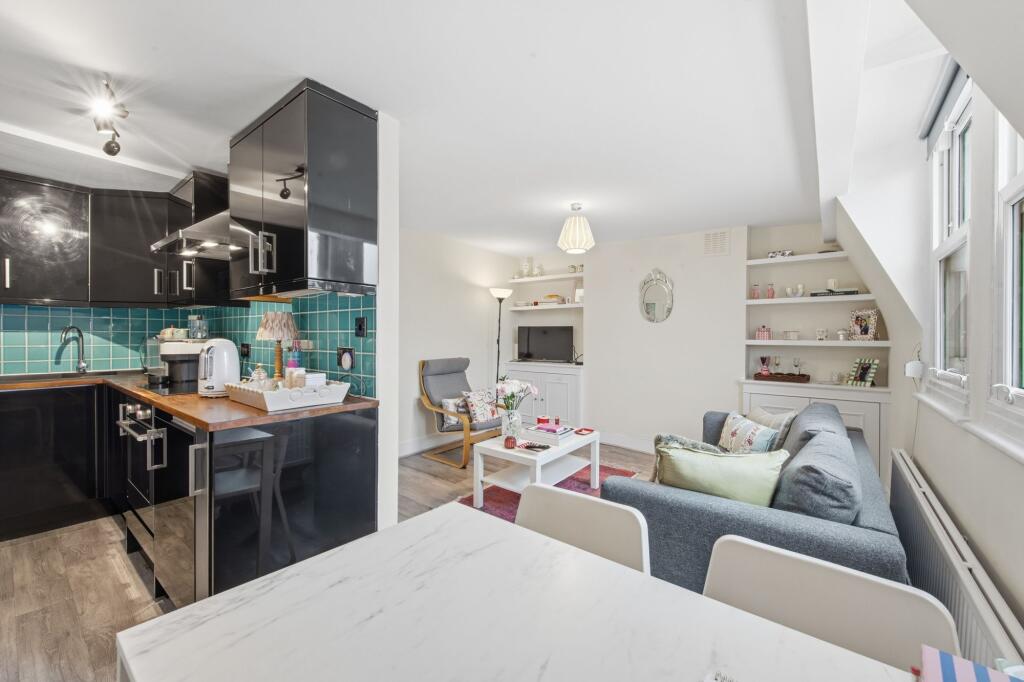 3-bed flat on Dawes Road, London, SW6, £450,000