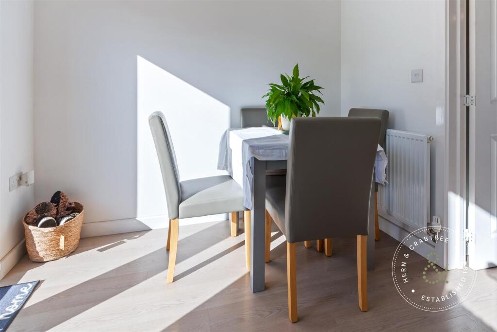 House in Cardiff, Pentyrch - More