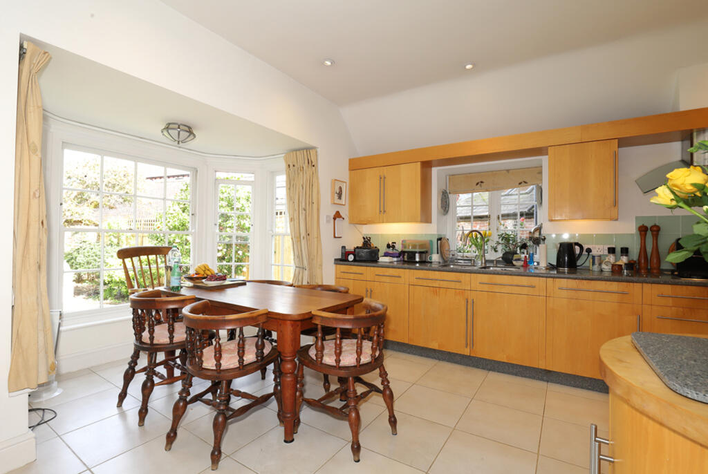 House in Southampton - More