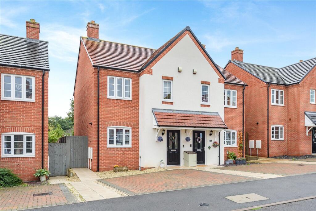 3-bed semi-detached on Staley Grove, Highley, WV16, £230,000