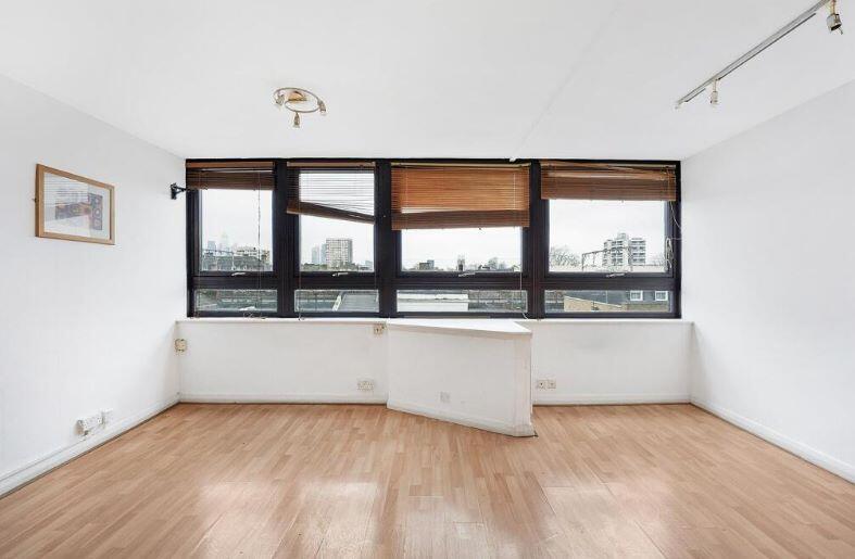 Apartment in London, Bethnal Green - View 4