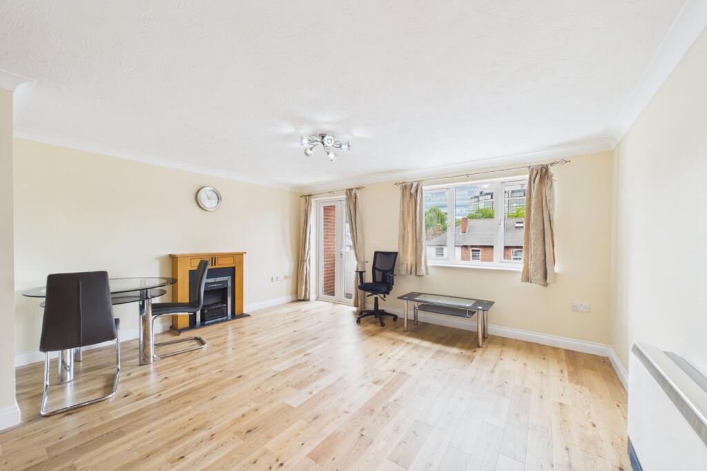 Apartment in Reading - More