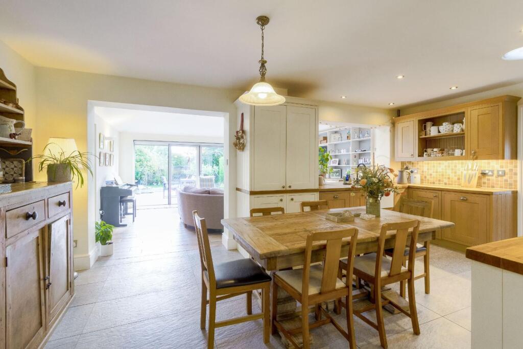 House in Wootton, Wootton Village - View 3