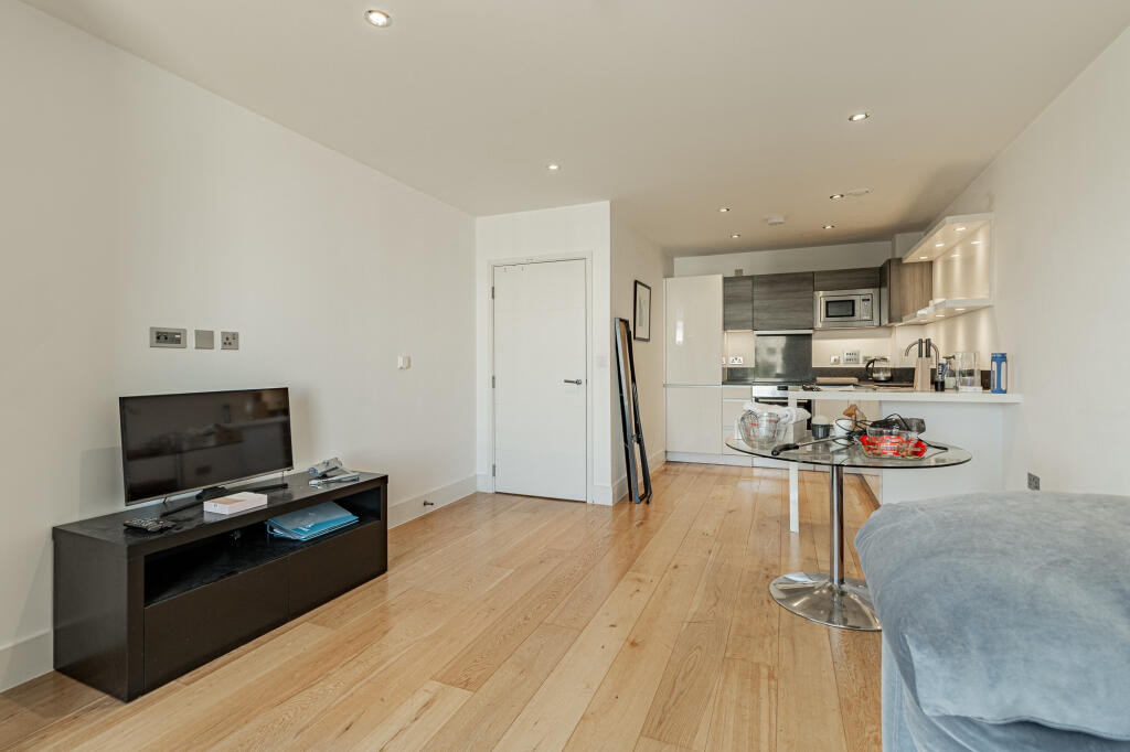 Apartment in London - View 3